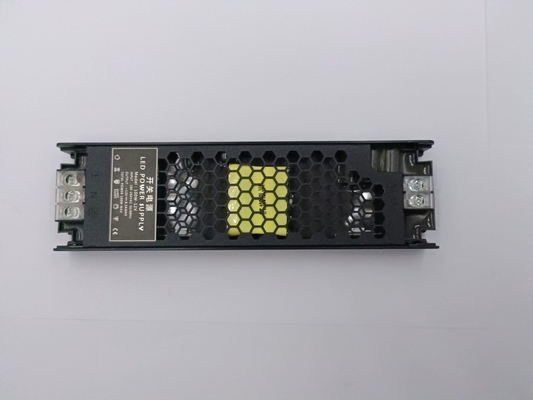 24V LEDライト電源100Wの滑走路端燈のための一定した電圧LED運転者