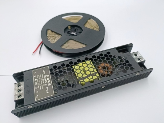 セリウム16.7A Rainproof LEDの電源12VDC 200Wの変圧器LEDライト電源