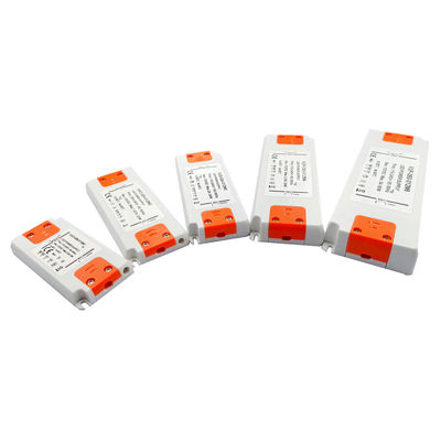 超軽量の細いLEDの電源15w 24vの一定した電圧運転者