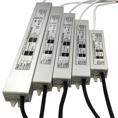 12V DCの滑走路端燈のための一定した電圧LED運転者45Wの転換の電源