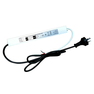 滑走路端燈のための細いLEDの防水電源IP67 SAAの一定した電圧