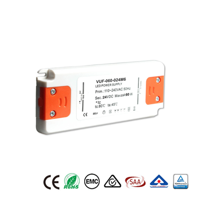 クラス2 LEDの運転者24V DC 60WのLEDの滑走路端燈のためのプラスチック電源