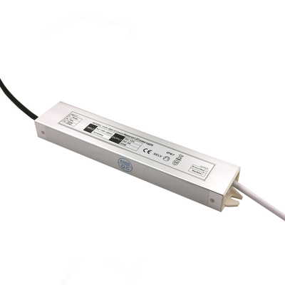 屋外の低電圧の照明変圧器の一定した電圧 LED の運転者 12V 60W