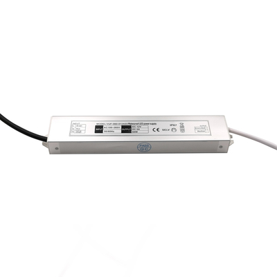 屋外の低電圧の照明変圧器の一定した電圧 LED の運転者 12V 60W
