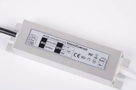 ストリップ ライトのための防水 DC 12V 20W スリムライン LED の運転者の開始の遅れの設計