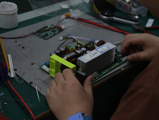 無線携帯用太陽銀行屋外のキャンプLiFePO4リチウム電池600W