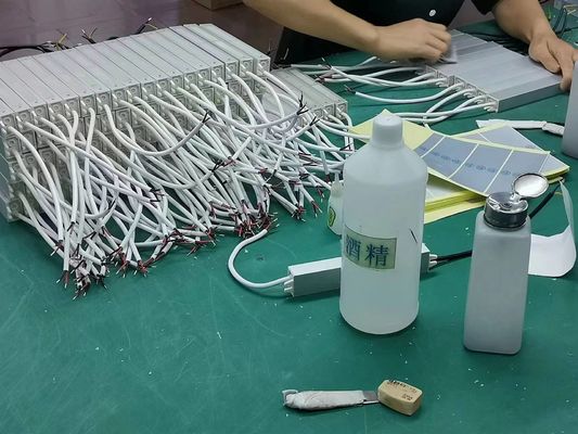 アルミニウム防水電子LEDの運転者12v 1a 12W AC100 -小さい265V IP67