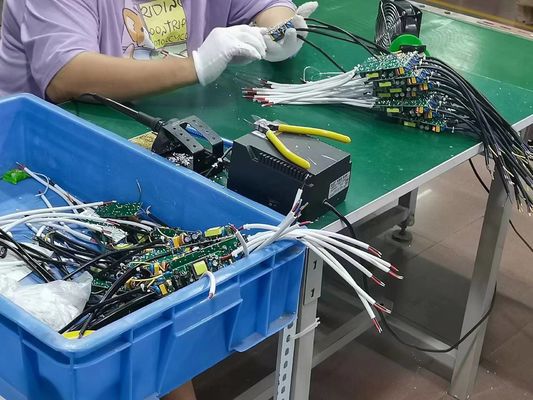 20w 30w 50w ErpスリムなLEDの運転者60HZ IP 67 Dcの一定した電圧電源