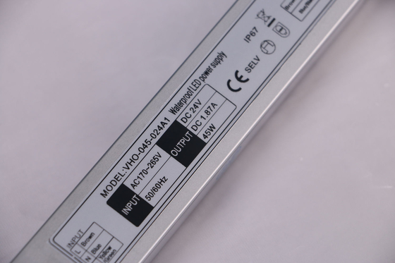 軽量205g屋外12V DC電源、さびない街灯の導かれた運転者