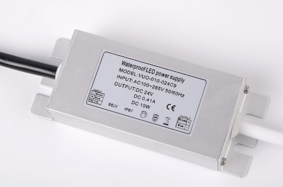 超軽量SMPSスリムなLEDの運転者24V 10Wの一定した電圧